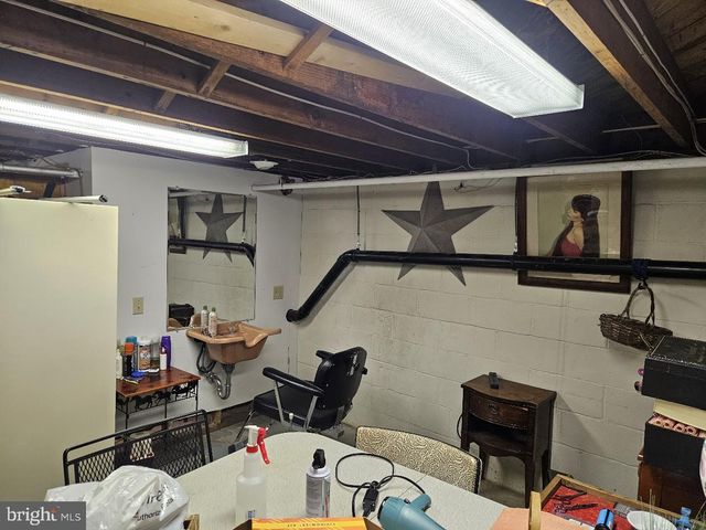 1128 W PARK AVE, Vineland, NJ 08360