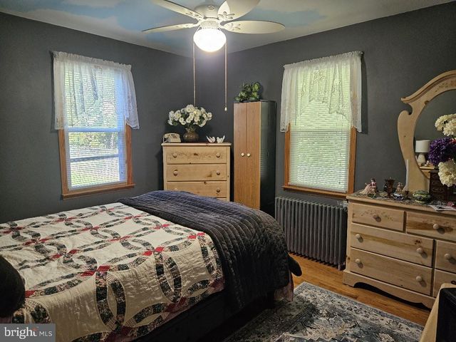 1128 W PARK AVE, Vineland, NJ 08360