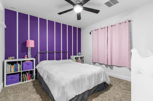 110 Hanover Lane, Panorama Village, TX 77304