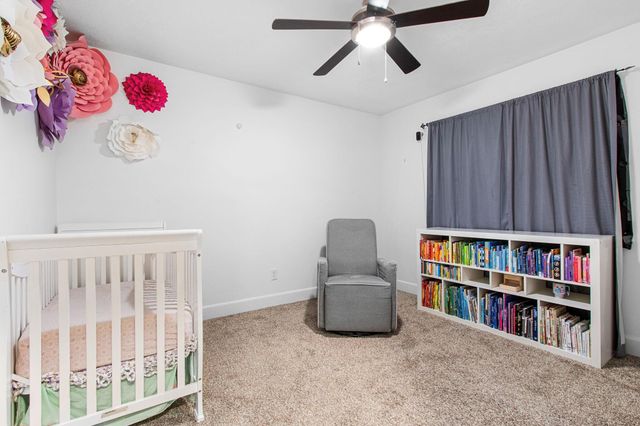 110 Hanover Lane, Panorama Village, TX 77304