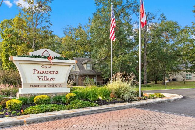 110 Hanover Lane, Panorama Village, TX 77304