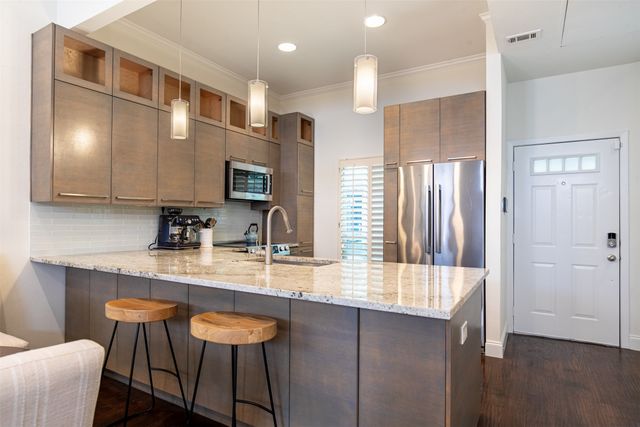 4015 Holland Avenue 106, Dallas, TX 75219