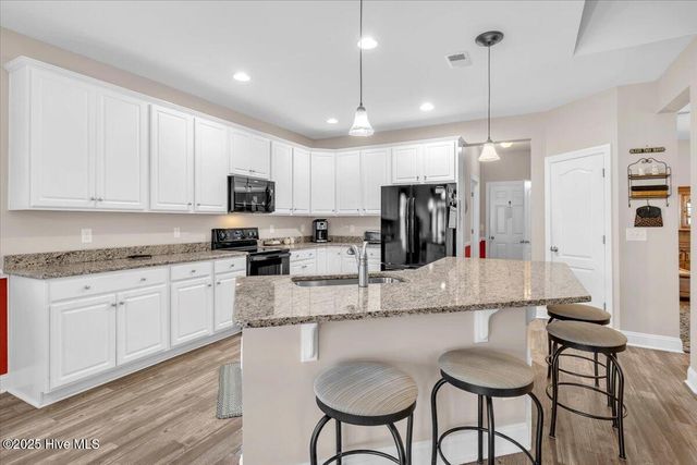 684 Marbella Court NW, Calabash, NC 28467