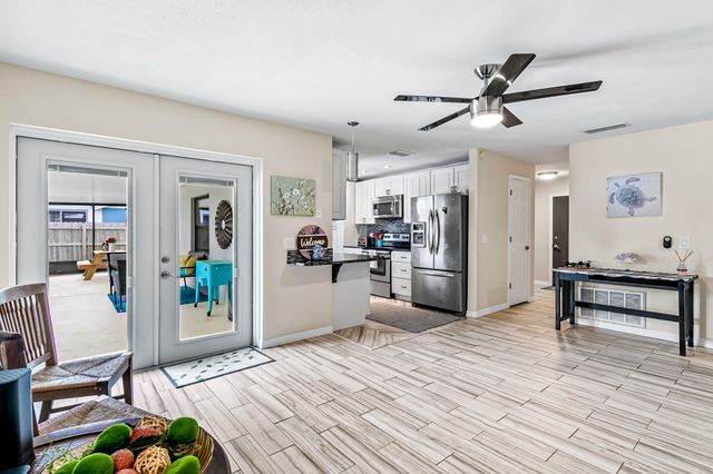 297 Harvey Avenue NE, Palm Bay, FL 32907