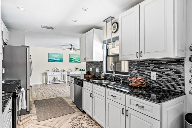 297 Harvey Avenue NE, Palm Bay, FL 32907