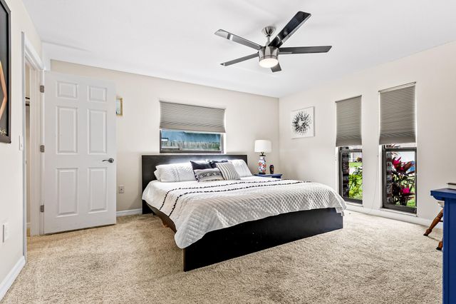297 Harvey Avenue NE, Palm Bay, FL 32907