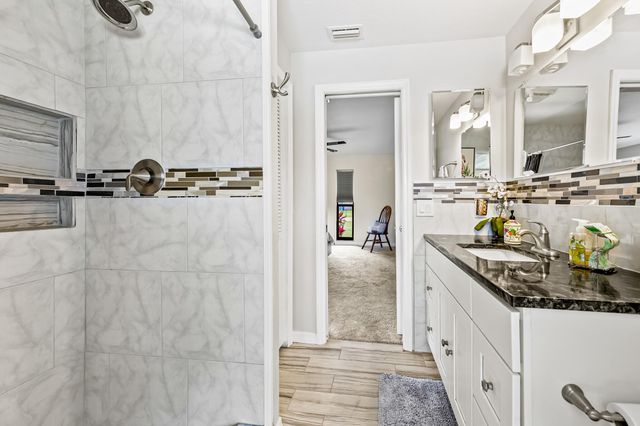 297 Harvey Avenue NE, Palm Bay, FL 32907