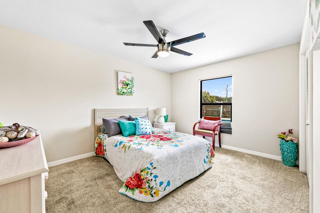297 Harvey Avenue NE, Palm Bay, FL 32907