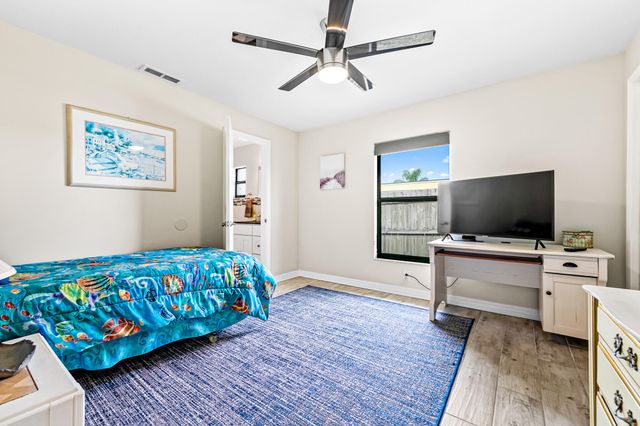 297 Harvey Avenue NE, Palm Bay, FL 32907