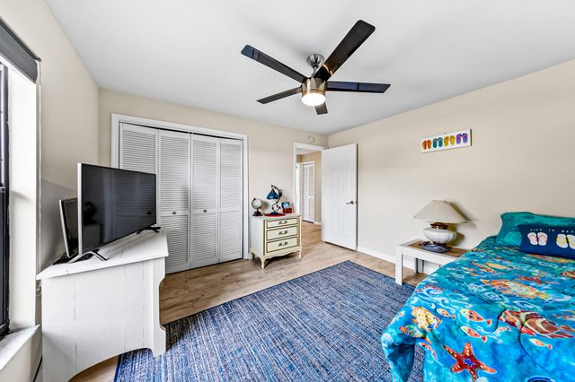 297 Harvey Avenue NE, Palm Bay, FL 32907