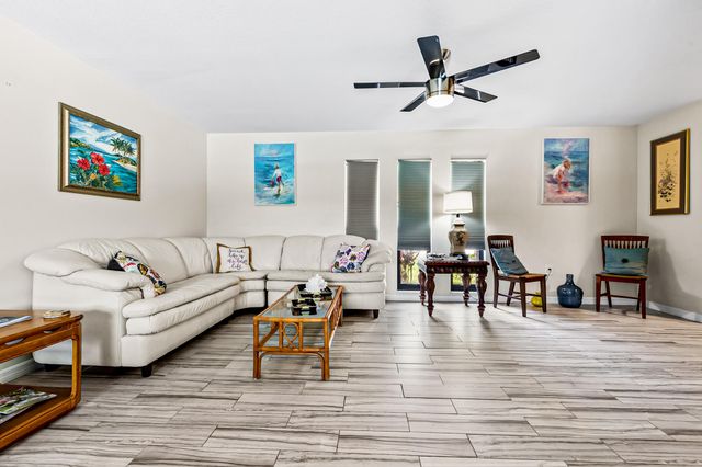 297 Harvey Avenue NE, Palm Bay, FL 32907
