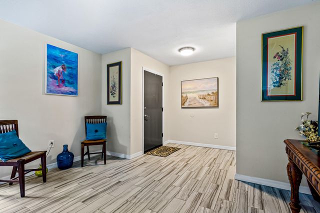 297 Harvey Avenue NE, Palm Bay, FL 32907