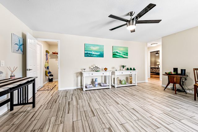 297 Harvey Avenue NE, Palm Bay, FL 32907