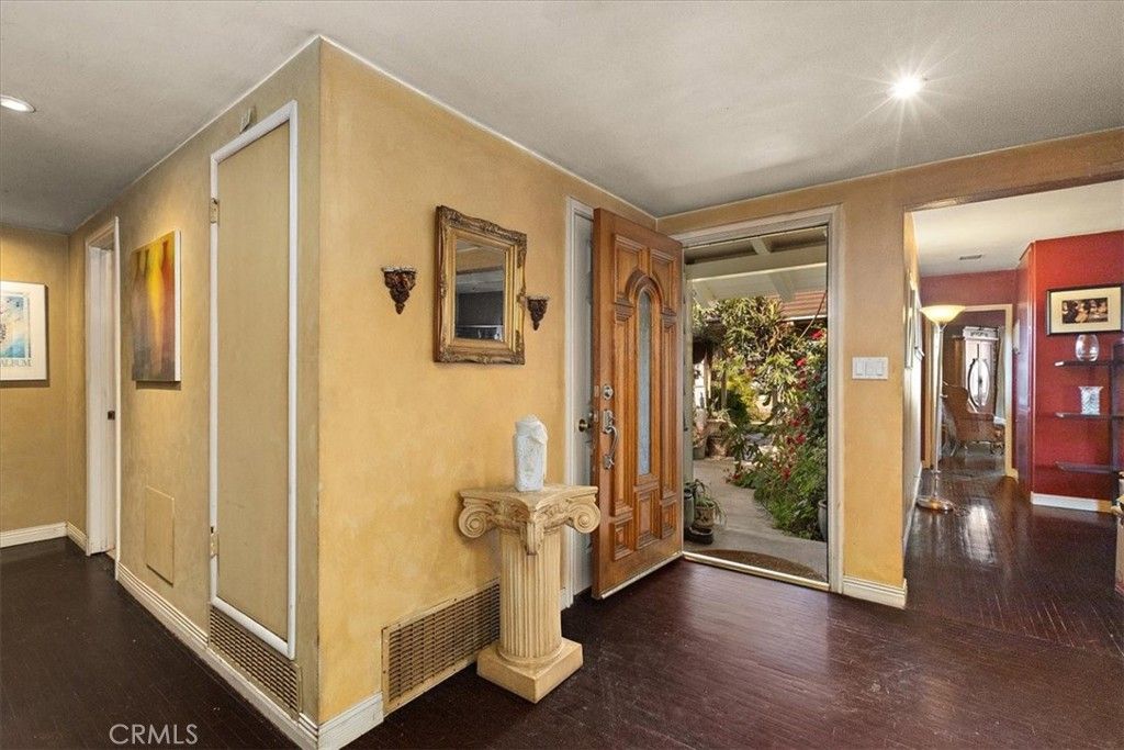 Image 22 of property listing at 12111 Nieta, Garden Grove, CA 92840