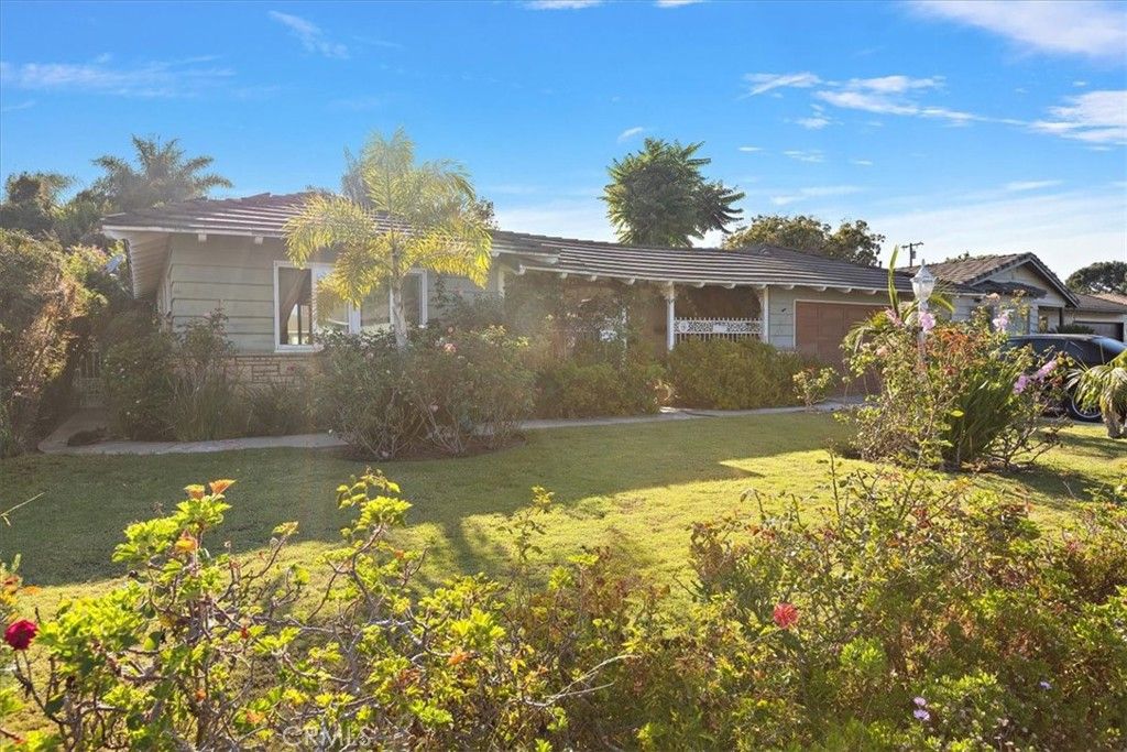Image 4 of property listing at 12111 Nieta, Garden Grove, CA 92840