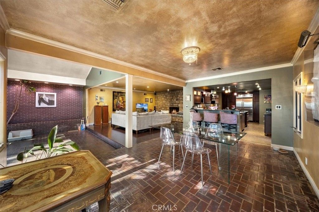 Image 6 of property listing at 12111 Nieta, Garden Grove, CA 92840