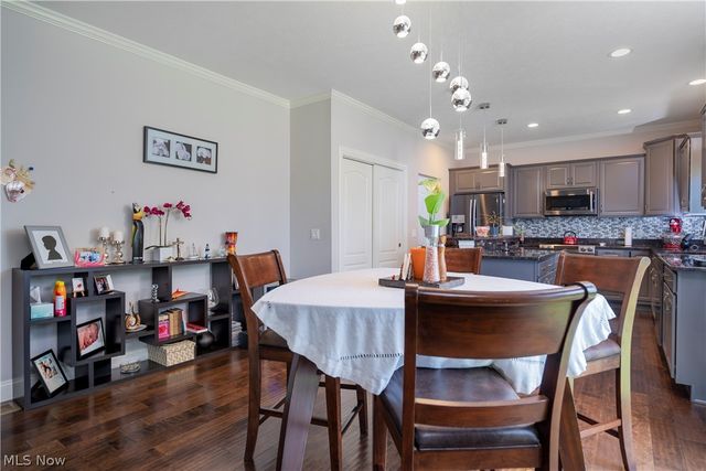 8712 Blue Heron Way, Mentor, OH 44060