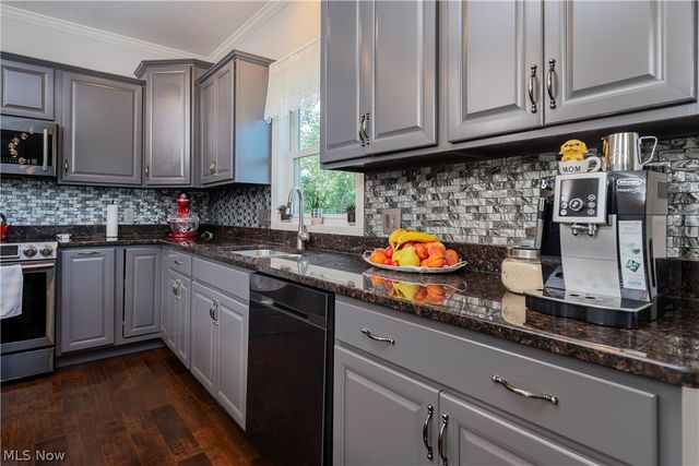 8712 Blue Heron Way, Mentor, OH 44060