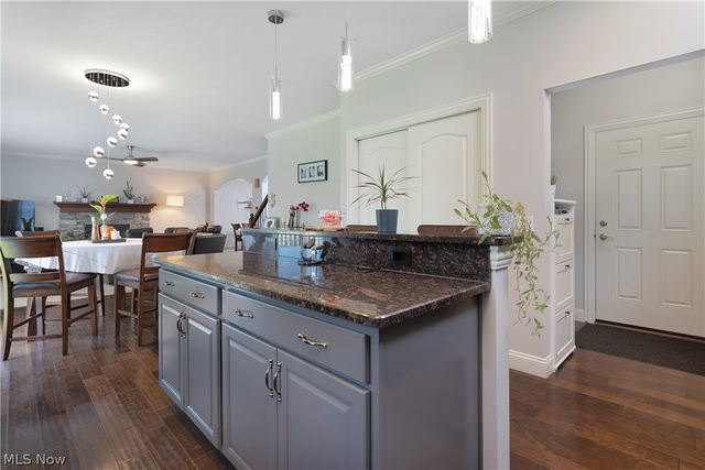 8712 Blue Heron Way, Mentor, OH 44060