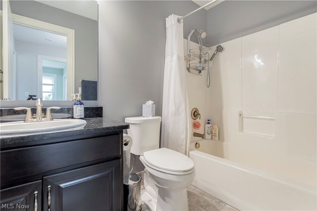8712 Blue Heron Way, Mentor, OH 44060