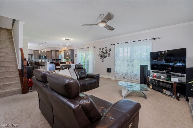 8712 Blue Heron Way, Mentor, OH 44060