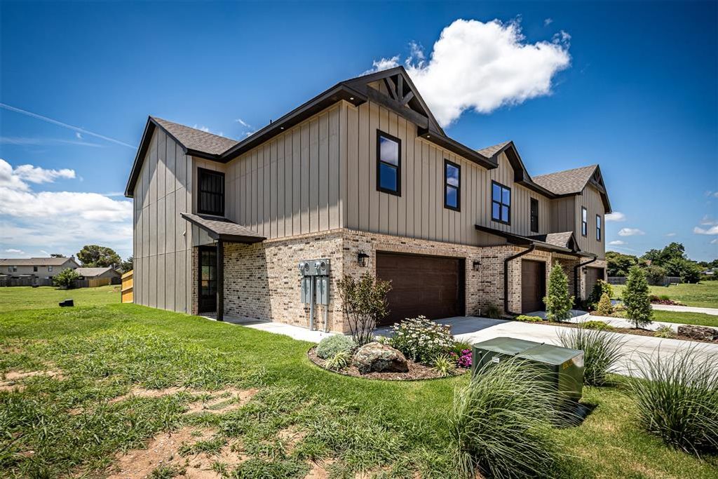 6716 NW Willow Wood Loop, Lawton, OK 73505
