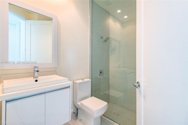 6402 NW 104th Path, Doral, FL 33178