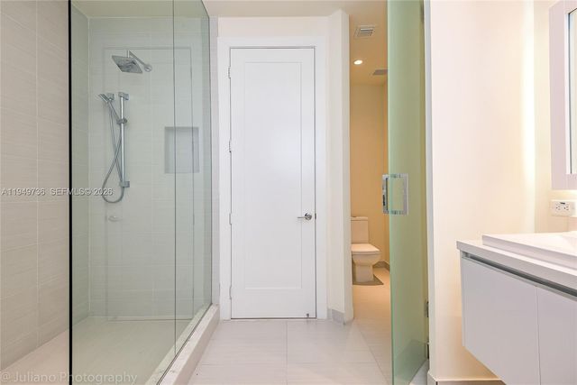 6402 NW 104th Path, Doral, FL 33178