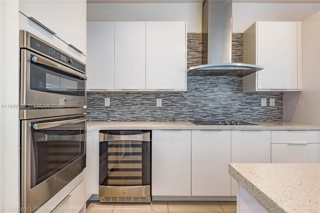 6402 NW 104th Path, Doral, FL 33178