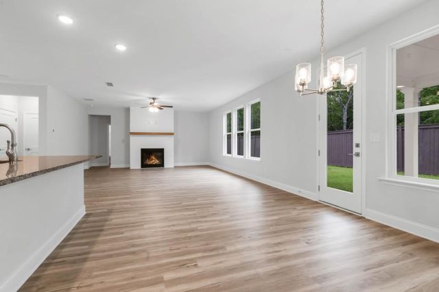 411 Red Wood Lane, Hoschton, GA 30548