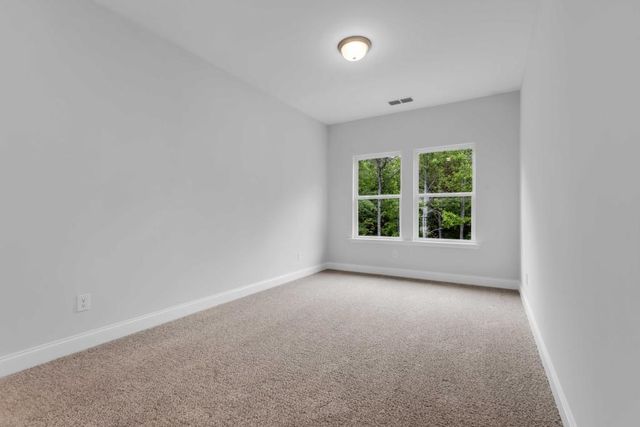 411 Red Wood Lane, Hoschton, GA 30548