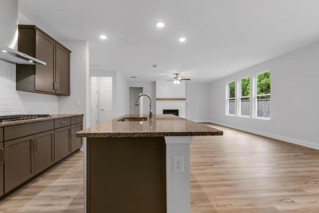 411 Red Wood Lane, Hoschton, GA 30548