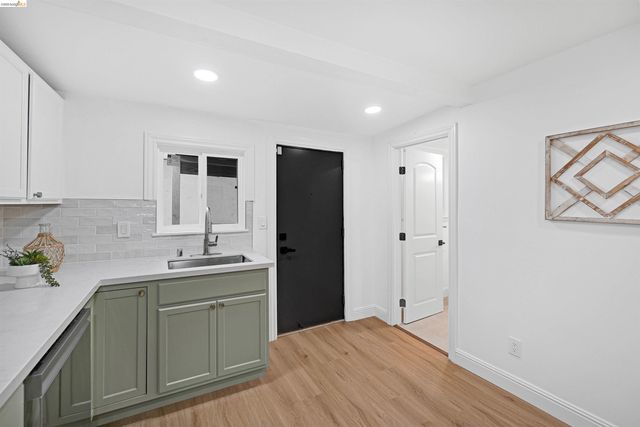 1812 Woolsey St, Berkeley, CA 94703