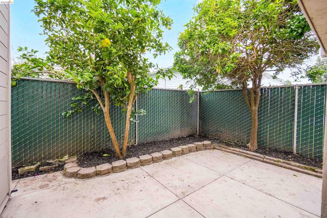 1812 Woolsey St, Berkeley, CA 94703