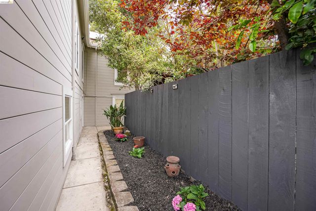 1812 Woolsey St, Berkeley, CA 94703