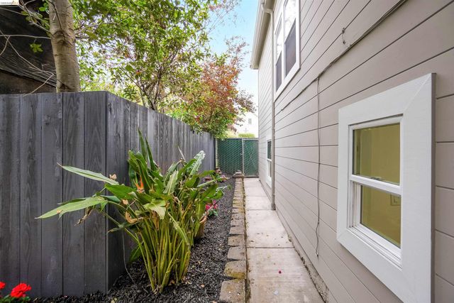 1812 Woolsey St, Berkeley, CA 94703