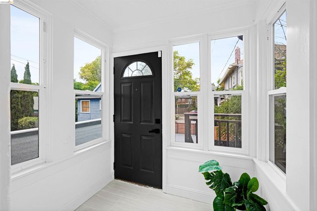 1812 Woolsey St, Berkeley, CA 94703