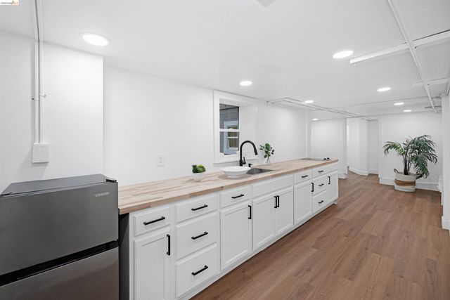 1812 Woolsey St, Berkeley, CA 94703