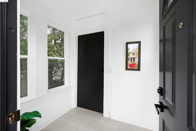 1812 Woolsey St, Berkeley, CA 94703