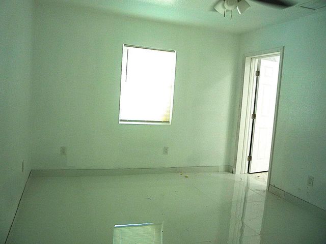 2162 NW 28th Street, Oakland Park, FL 33311