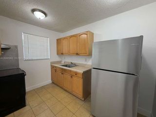 1330 NE 127th St 8, North Miami, FL 33161