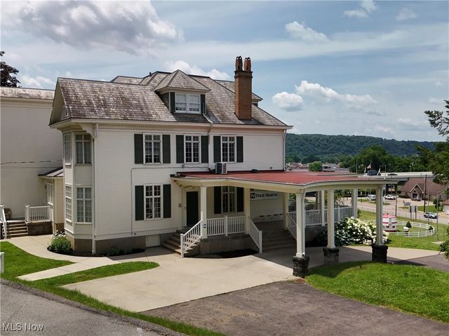 12 Lotus Ave., Chester, WV 26034