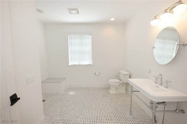 12 Lotus Ave., Chester, WV 26034