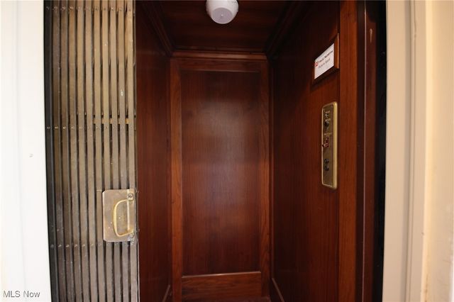 12 Lotus Ave., Chester, WV 26034