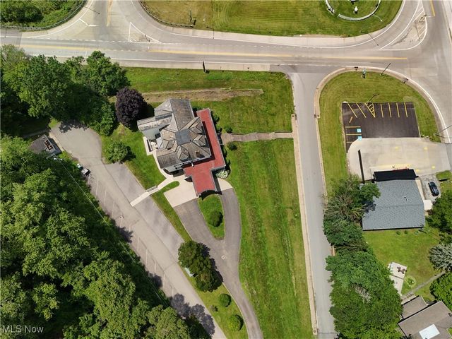 12 Lotus Ave., Chester, WV 26034