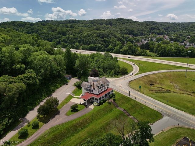 12 Lotus Ave., Chester, WV 26034