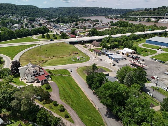 12 Lotus Ave., Chester, WV 26034