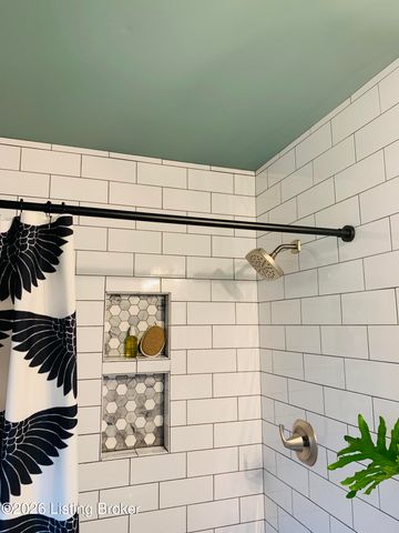 9809 Grenfell Way, Louisville, KY 40242