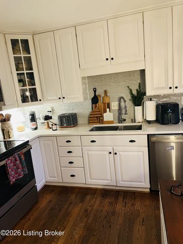 9809 Grenfell Way, Louisville, KY 40242