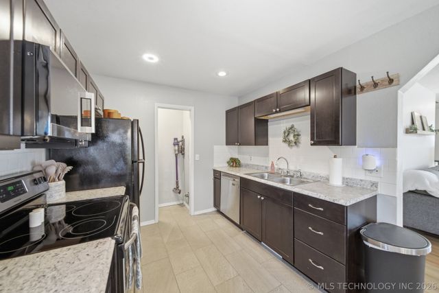 13403 S 90th East Avenue, Bixby, OK 74008